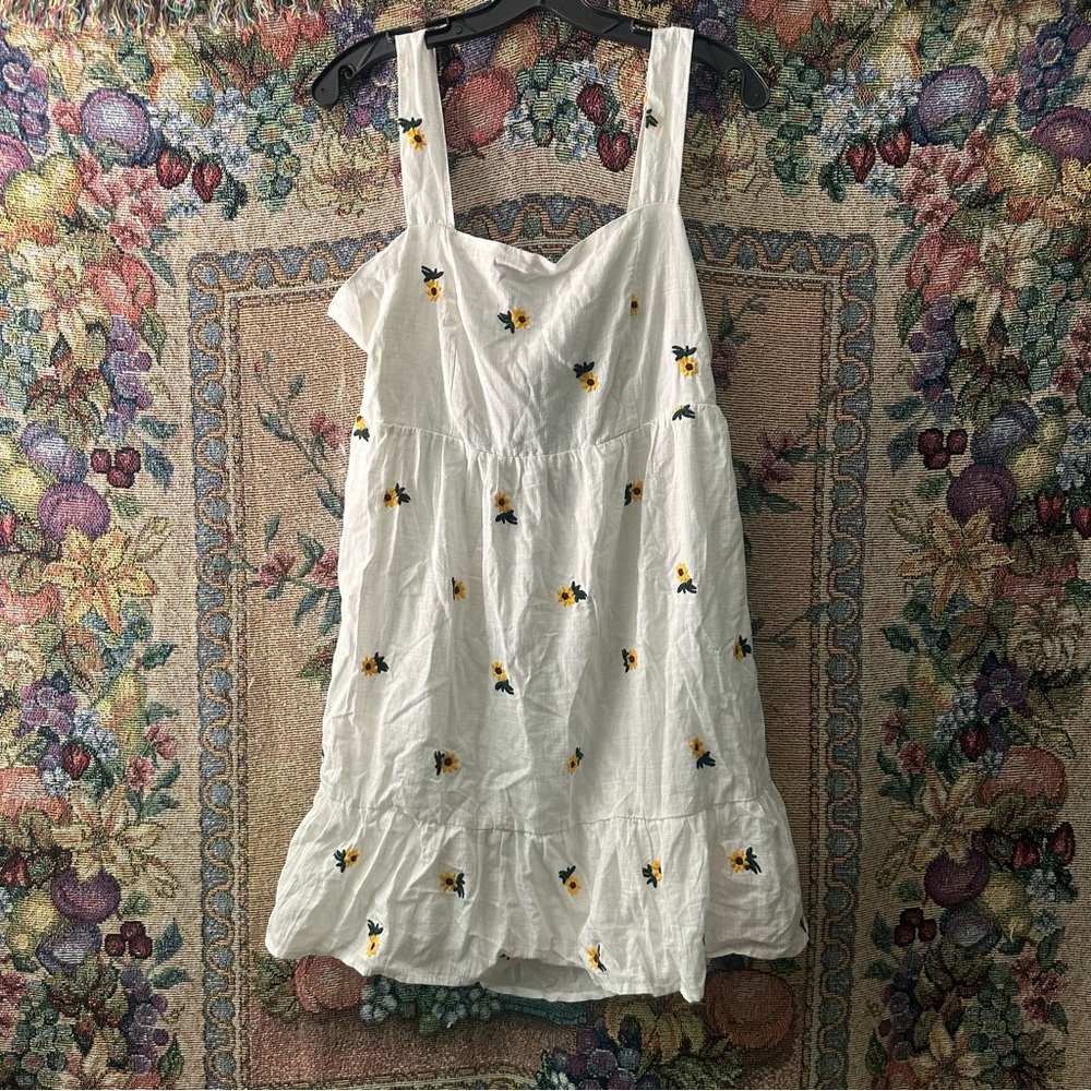 NWT rewind floral dress
